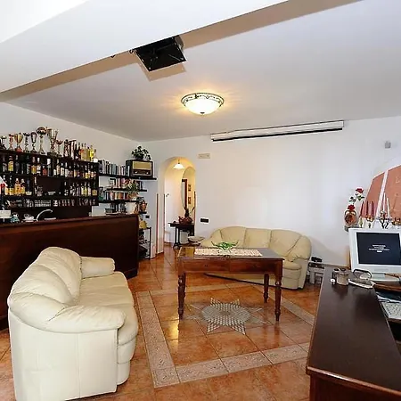 Sleeps 20 Pool Air Con Wifi Villa Amalfi