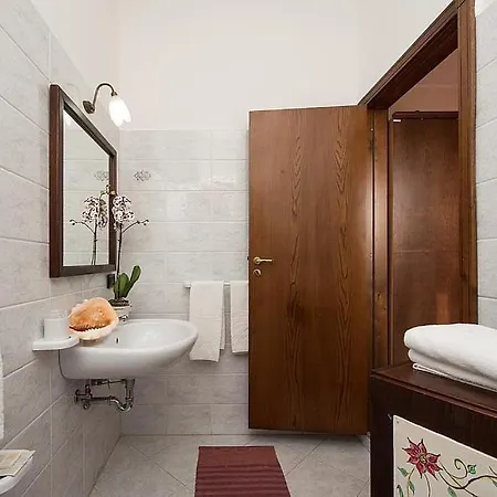 Sleeps 20 Pool Air Con Wifi