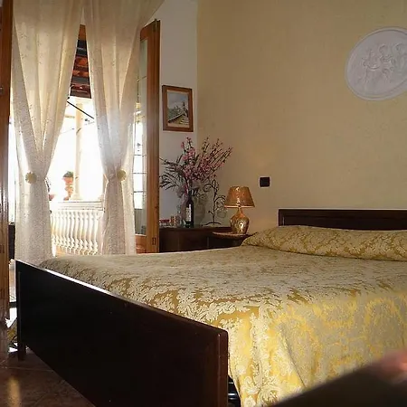 Villa Sleeps 20 Pool Air Con Wifi
